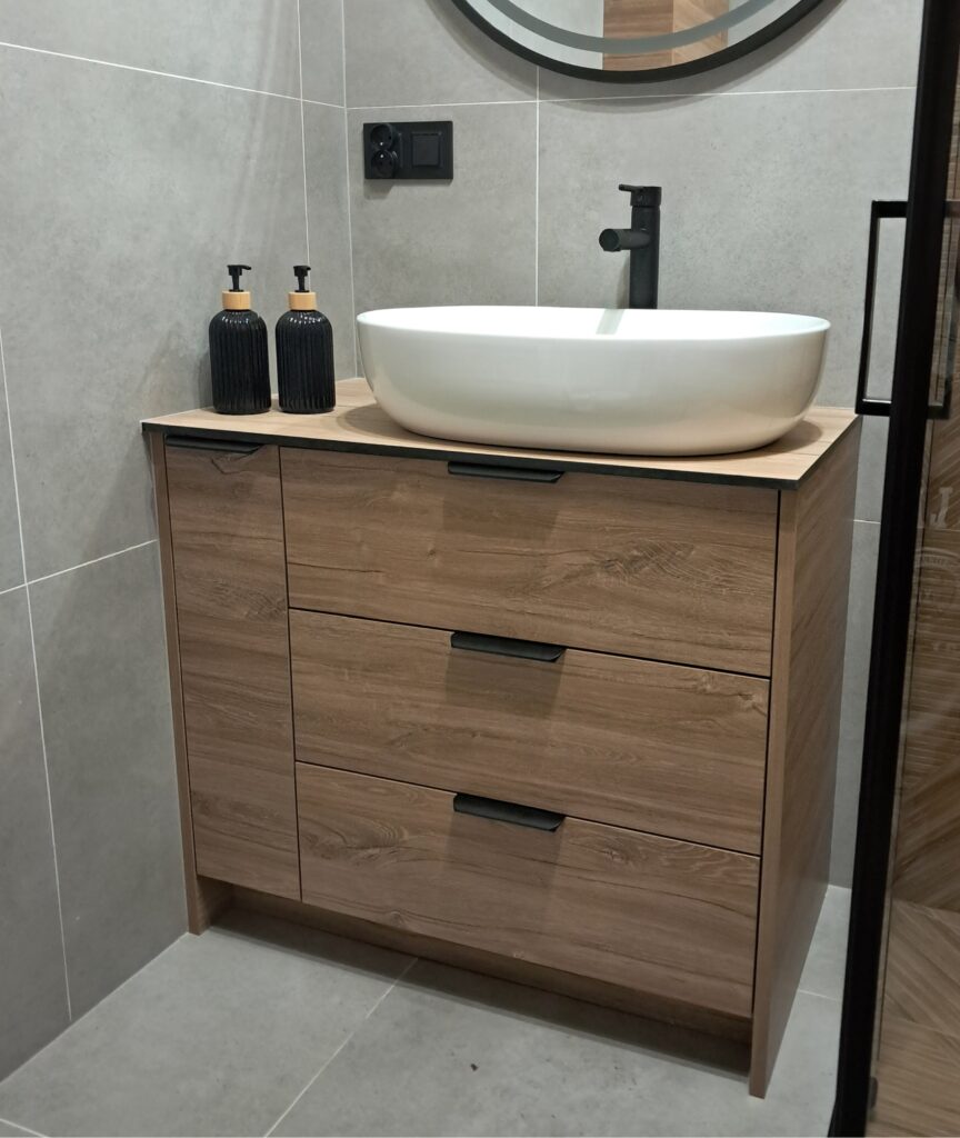 szafka łazienka zabudowa blat projekt